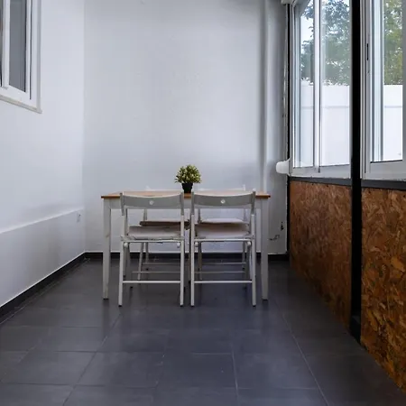 Entrecampos - Family Apartment With Terrace-2